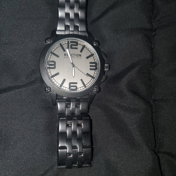 reaction watch - Picture 1 of 2